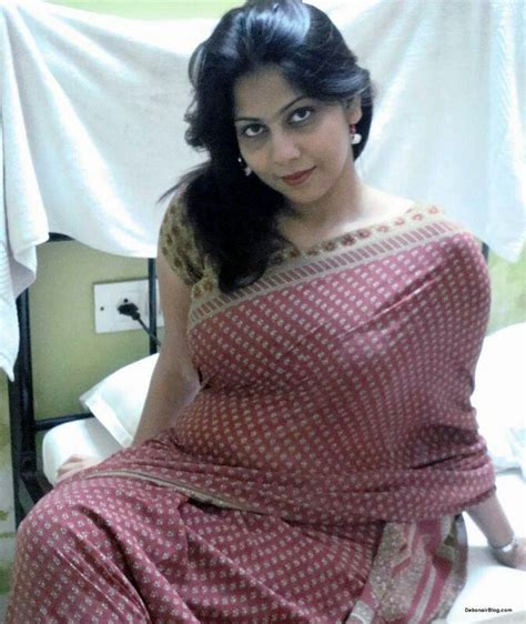 aunty k boobs|Aunty ki big boobs ko dekha to ghar me bula ke mast choda.